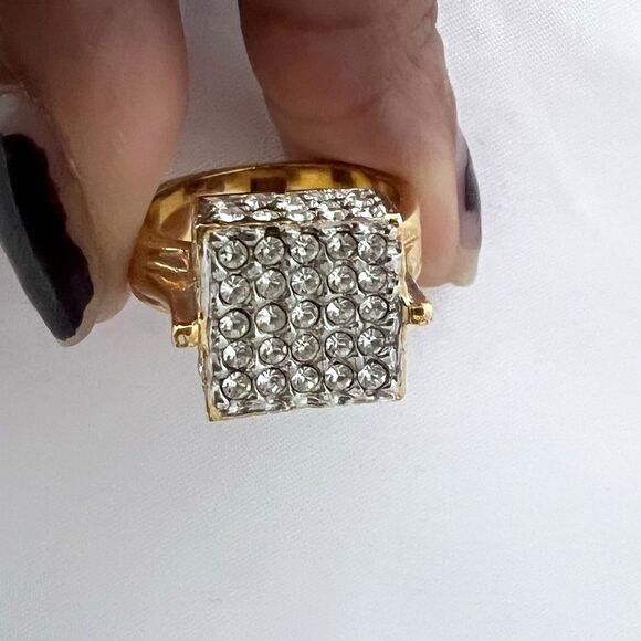New Women’s Gold-tone Large Square Platform cluster shiny Cocktail Ring sz 8 - Picture 8 of 9